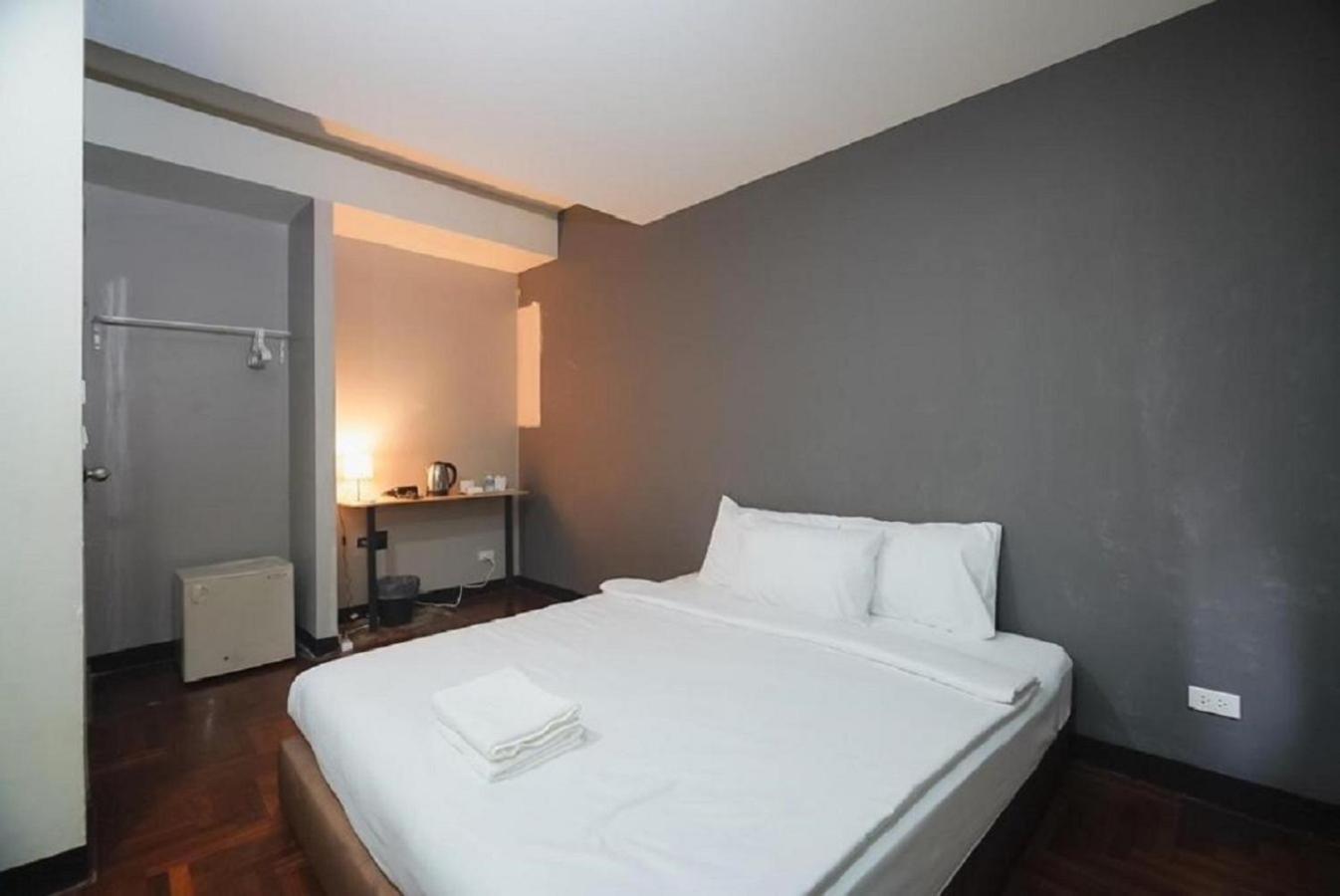 Go Inn Silom Road -Bts Saint Louis Bangkok Exterior photo